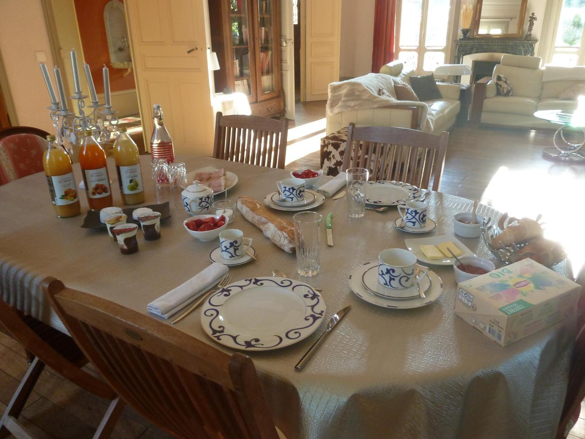 Les Palmiers Bed and Breakfast Mauves Eksteriør billede